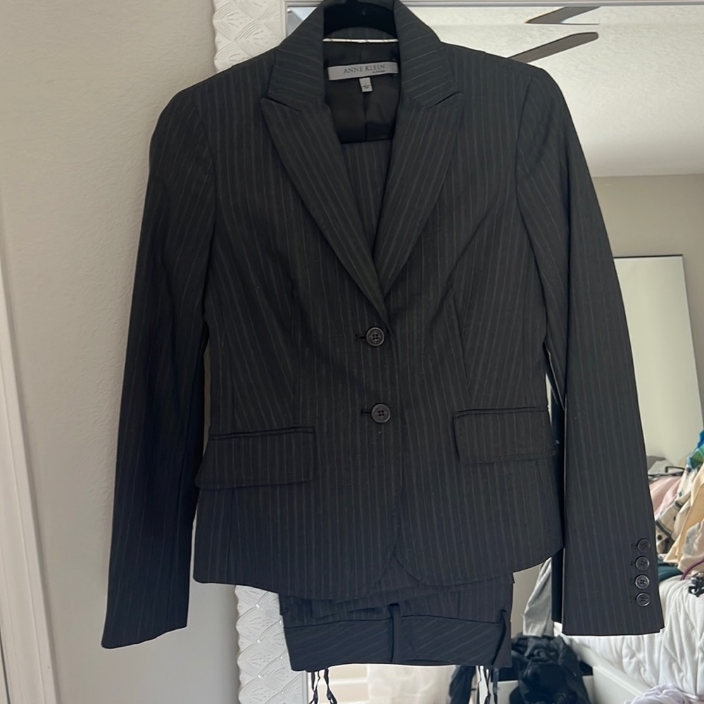 Anne Klein pant suit